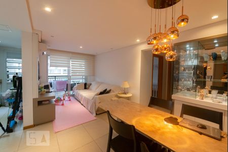 Sala de apartamento para alugar com 2 quartos, 79m² em Abraão, Florianópolis