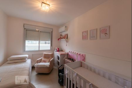 Quarto de apartamento para alugar com 2 quartos, 79m² em Abraão, Florianópolis