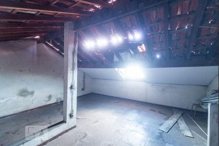 Casa à venda com 470m², 3 quartos e 2 vagasSotão