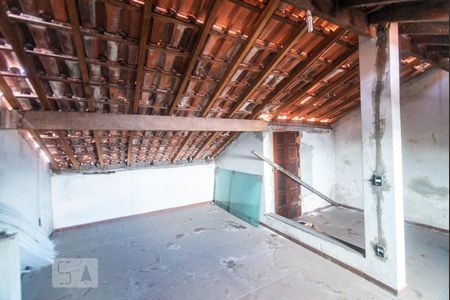 Casa à venda com 470m², 3 quartos e 2 vagasSotão