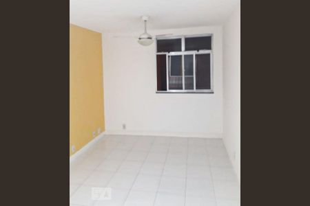 Sala de apartamento para alugar com 1 quarto, 50m² em Taquara, Rio de Janeiro