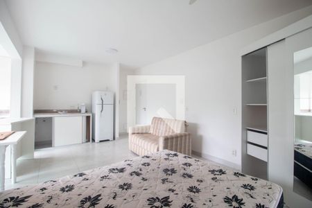 Sala/Quarto/Cozinha de apartamento para alugar com 1 quarto, 35m² em Santo Amaro, São Paulo