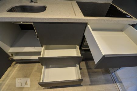 Apartamento para alugar com 50m², 1 quarto e 1 vaga Apartamento para alugar com 50m², 1 quarto e 1 vagaCozinha - Armários