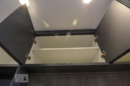 Apartamento para alugar com 50m², 1 quarto e 1 vaga Apartamento para alugar com 50m², 1 quarto e 1 vagaCozinha - Armários