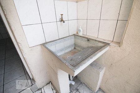 Casa para alugar com 60m², 2 quartos e 2 vagas