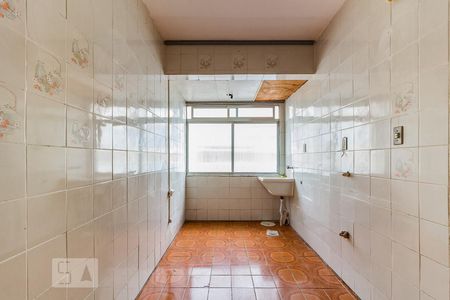 Cozinha de apartamento à venda com 2 quartos, 50m² em Vila Nova, Porto Alegre