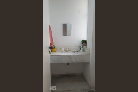 Apartamento para alugar com 150m², 4 quartos e 2 vagasLavabo