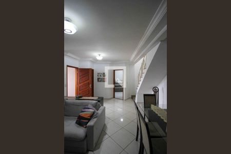 Casa à venda com 3 quartos, 110m² em Vila Bela, São Paulo