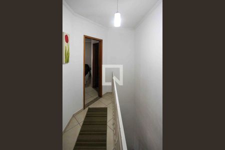 Corredor de casa à venda com 3 quartos, 110m² em Vila Bela, São Paulo