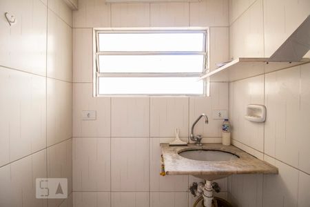 Cozinha de kitnet/studio para alugar com 1 quarto, 35m² em Água Branca, São Paulo