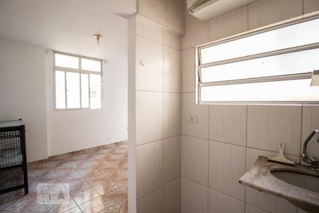 Cozinha de kitnet/studio para alugar com 1 quarto, 35m² em Água Branca, São Paulo