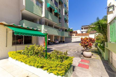 Apartamento para alugar com 65m², 2 quartos e 1 vaga Apartamento para alugar com 65m², 2 quartos e 1 vagaEntrada