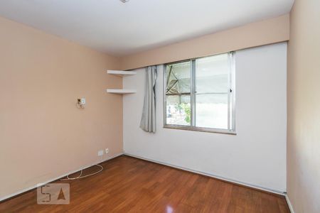 Sala de apartamento para alugar com 2 quartos, 50m² em Irajá, Rio de Janeiro