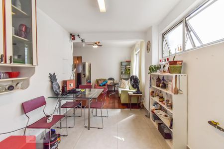 Cozinha de apartamento para alugar com 2 quartos, 90m² em Cerqueira César, São Paulo