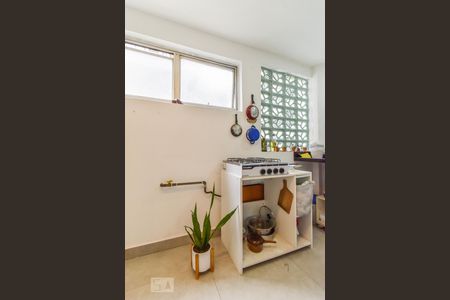 Cozinha de apartamento para alugar com 2 quartos, 90m² em Cerqueira César, São Paulo