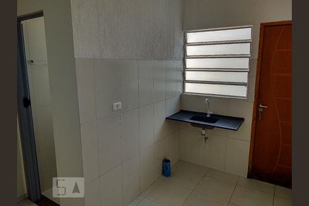 Cozinha de kitnet/studio para alugar com 1 quarto, 15m² em Maranhão, São Paulo