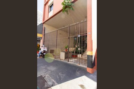 Apartamento para alugar com 76m², 2 quartos e 1 vaga Apartamento para alugar com 76m², 2 quartos e 1 vagaFachada