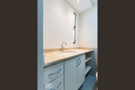 Banheiro de apartamento para alugar com 2 quartos, 99m² em Mansões Santo Antônio, Campinas