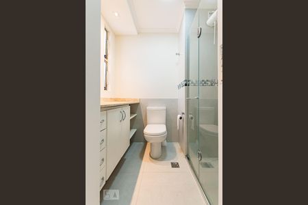 Banheiro de apartamento para alugar com 2 quartos, 55m² em Mansões Santo Antônio, Campinas