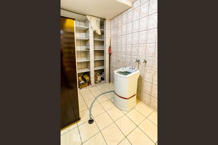 Casa à venda com 167m², 3 quartos e 2 vagas Casa à venda com 167m², 3 quartos e 2 vagasÁrea de Serviço