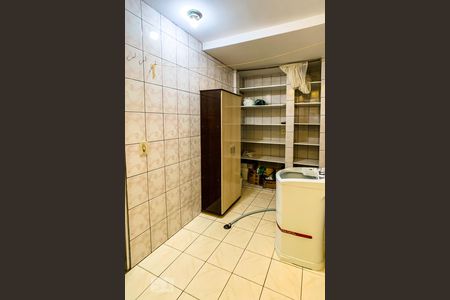 Casa à venda com 167m², 3 quartos e 2 vagas Casa à venda com 167m², 3 quartos e 2 vagasÁrea de Serviço