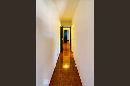 Corredor de casa para alugar com 3 quartos, 167m² em Vila Moreira, Guarulhos