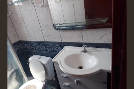 Banheiro de apartamento para alugar com 2 quartos, 53m² em Santa Terezinha, São Bernardo do Campo