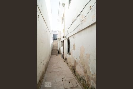 Casa à venda com 120m², 2 quartos e 2 vagas Casa à venda com 120m², 2 quartos e 2 vagasCorredor Lateral