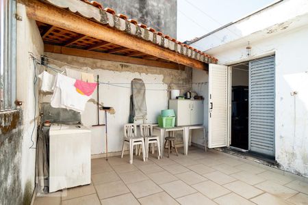 Casa à venda com 120m², 2 quartos e 2 vagas Casa à venda com 120m², 2 quartos e 2 vagasVaranda Quarto 1 / Área de Serviço