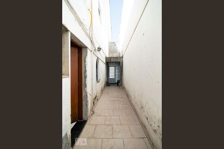 Casa à venda com 120m², 2 quartos e 2 vagas Casa à venda com 120m², 2 quartos e 2 vagasCorredor Lateral