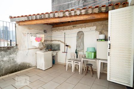 Casa à venda com 120m², 2 quartos e 2 vagas Casa à venda com 120m², 2 quartos e 2 vagasVaranda Quarto 1 / Área de Serviço