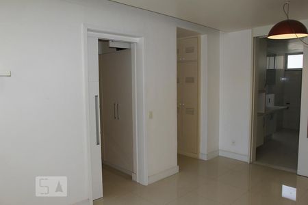 Sala de apartamento à venda com 3 quartos, 100m² em Humaitá, Rio de Janeiro