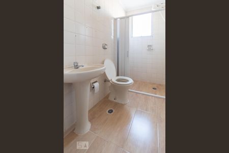 Banheiro de apartamento para alugar com 2 quartos, 62m² em Jaguaribe, Osasco