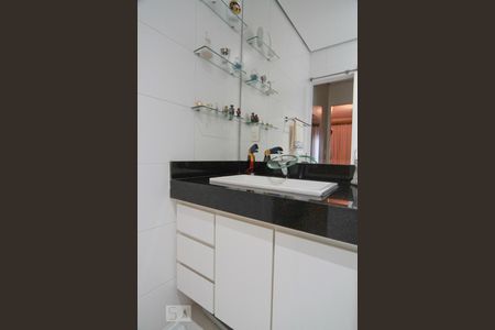 Banheiro da Suíte 2 de casa à venda com 5 quartos, 580m² em Jardim São Bento, São Paulo