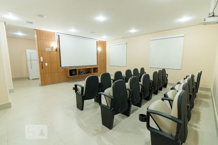 Apartamento à venda com 64m², 2 quartos e 1 vagaCinema