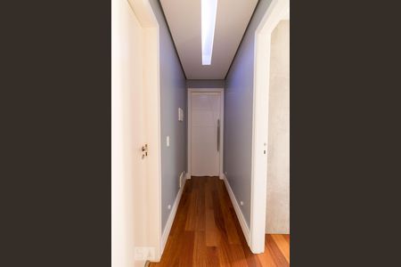 Apartamento à venda com 64m², 2 quartos e 1 vagaCorredor