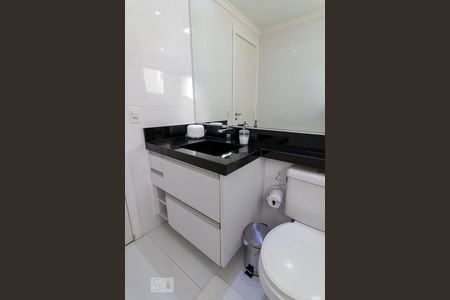 Apartamento à venda com 64m², 2 quartos e 1 vagaBanheiro quarto 2 suíte