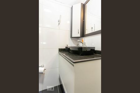 Casa à venda com 190m², 4 quartos e 4 vagasBanheiro suite 2