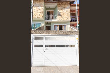 Casa à venda com 190m², 4 quartos e 4 vagasFachada 