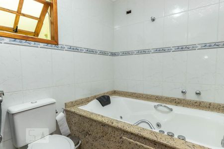 Casa à venda com 190m², 4 quartos e 4 vagasBanheiro suíte master 