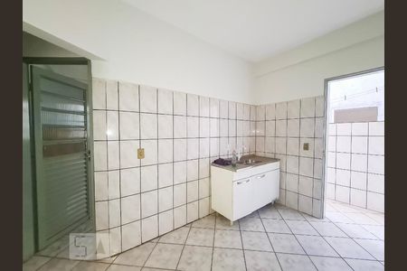 Cozinha de apartamento para alugar com 2 quartos, 45m² em Guará Ii, Brasília