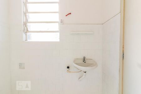 Apartamento para alugar com 65m², 2 quartos e sem vagaBanheiro