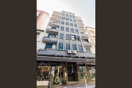 Apartamento para alugar com 65m², 2 quartos e sem vagaFachada