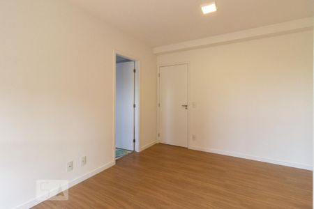 Sala de apartamento para alugar com 2 quartos, 60m² em Jardim Tupanci, Barueri