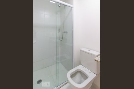 Banheiro da Suíte de apartamento para alugar com 2 quartos, 60m² em Jardim Tupanci, Barueri