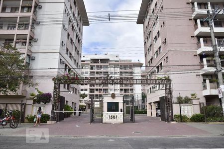 Apartamento para alugar com 70m², 2 quartos e 1 vagaFachada do Condomínio