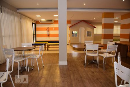 Apartamento para alugar com 70m², 2 quartos e 1 vagaÁrea comum - Salão de festas Infantil