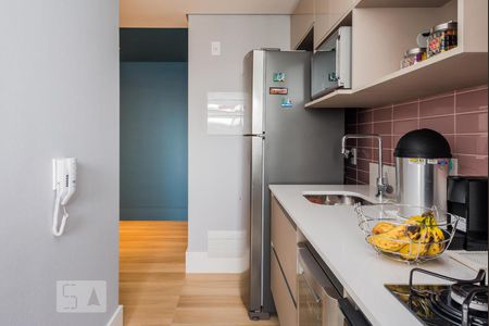 Cozinha de apartamento à venda com 2 quartos, 76m² em Vila Anastácio, São Paulo