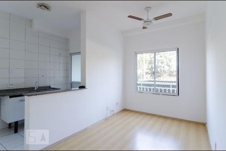 Sala de apartamento para alugar com 2 quartos, 57m² em Vila Emir, São Paulo