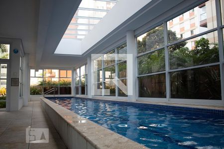 Studio para alugar com 42m², 1 quarto e 1 vaga Studio para alugar com 42m², 1 quarto e 1 vagaPiscina Coberta